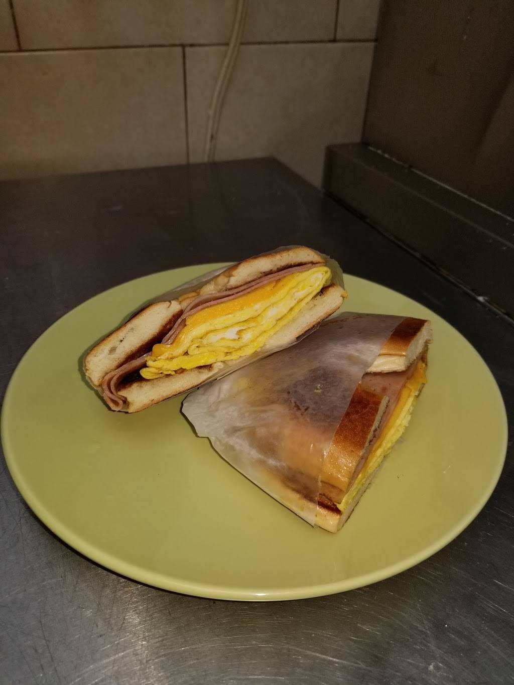 Aminas Cafe | restaurant | 3412, 890 Morris Ave, Bronx, NY 10451, USA | 9176319203 OR +1 917-631-9203