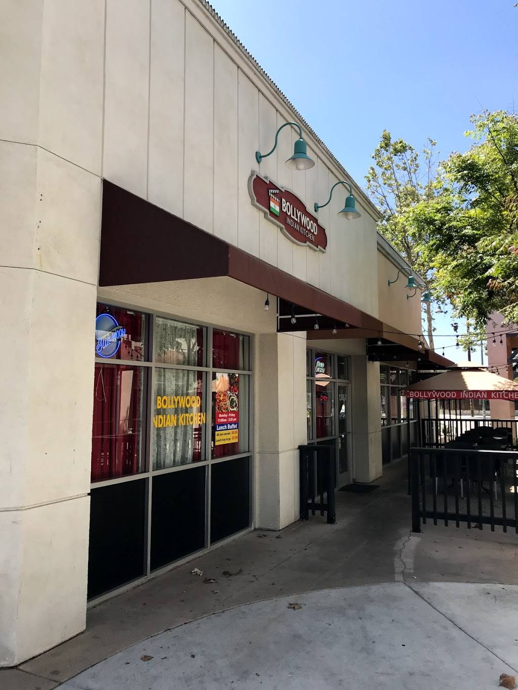 Bollywood Indian Kitchen | restaurant | 1368 Madera Rd, Simi Valley, CA 93065, USA | 8057913535 OR +1 805-791-3535
