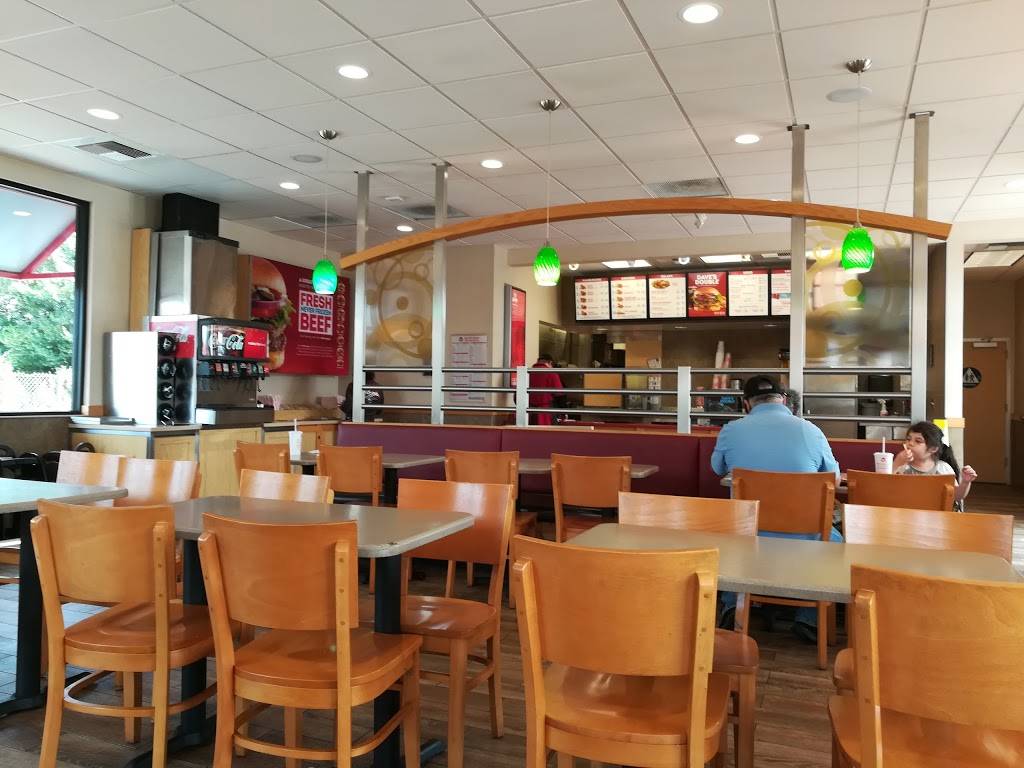 Wendys | restaurant | 1580 E Noble Ave, Visalia, CA 93292, USA | 5597397258 OR +1 559-739-7258