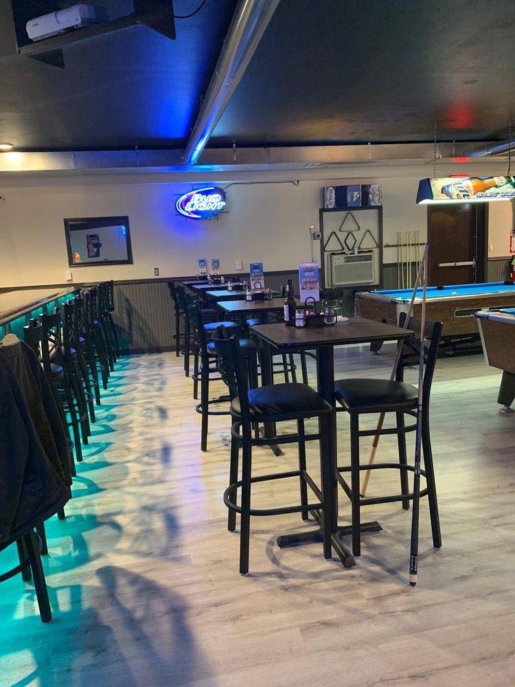 Bullseye Petes Pub & Grub | restaurant | 9 S Main St, Marengo, OH 43334, USA | 5672296074 OR +1 567-229-6074