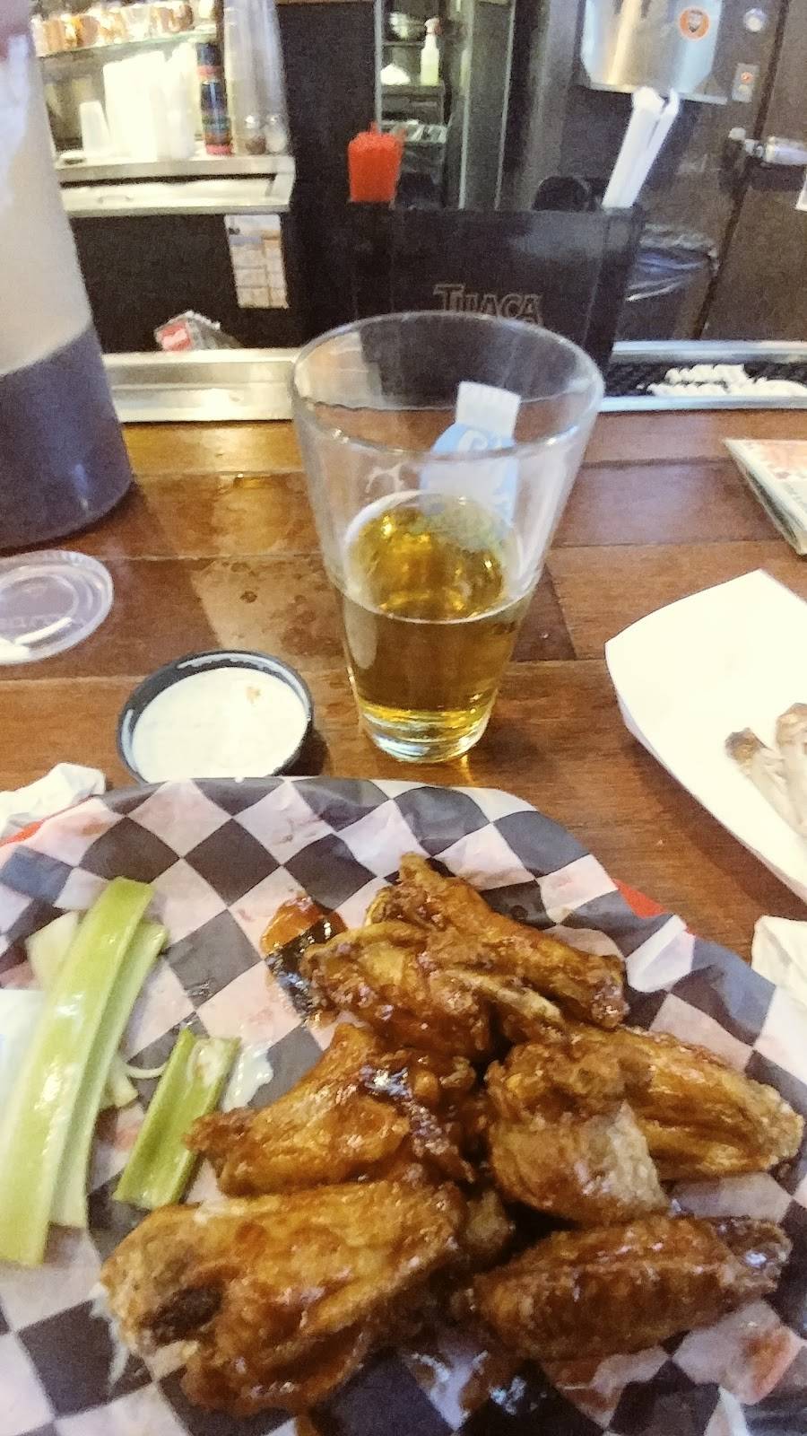 Roosters Bar & Grill | restaurant | 7585 S Northshore Dr, Knoxville, TN 37919, USA | 8656913938 OR +1 865-691-3938