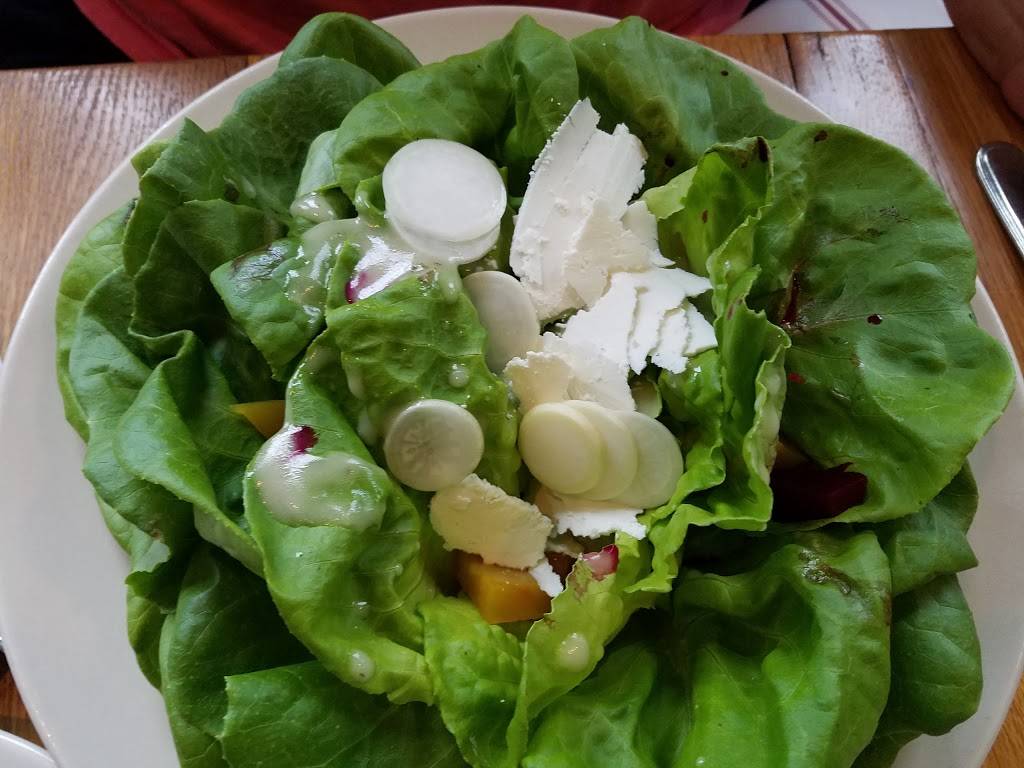 Chamard Vineyards Bistro | restaurant | 115 Cow Hill Rd, Clinton, CT 06413, USA | 8606640299 OR +1 860-664-0299