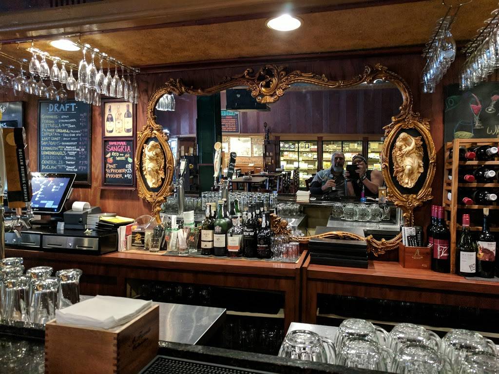 King Corona Cigars Bar And Cafe | restaurant | 1523 E 7th Ave, Tampa, FL 33605, USA | 8132419109 OR +1 813-241-9109