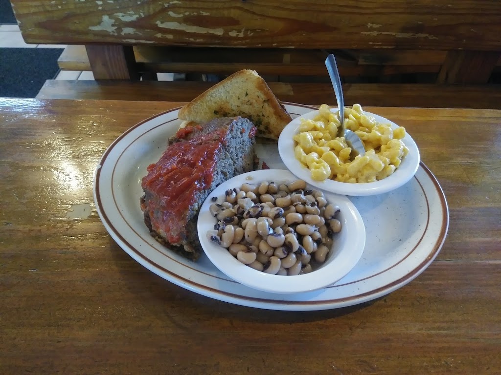 Moms Kitchen | restaurant | 10157 AL-52, Hartford, AL 36344, USA | 3345882031 OR +1 334-588-2031