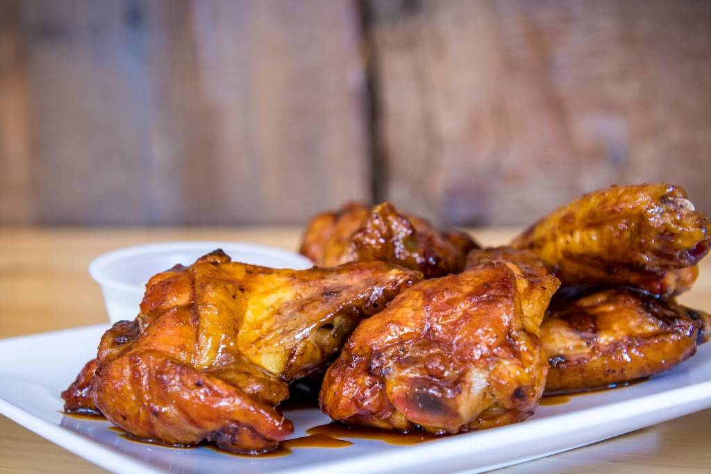 The Saltbox Smokehouse | restaurant | 6152 Barclay Rd, Sodus, NY 14551, USA | 3155532663 OR +1 315-553-2663