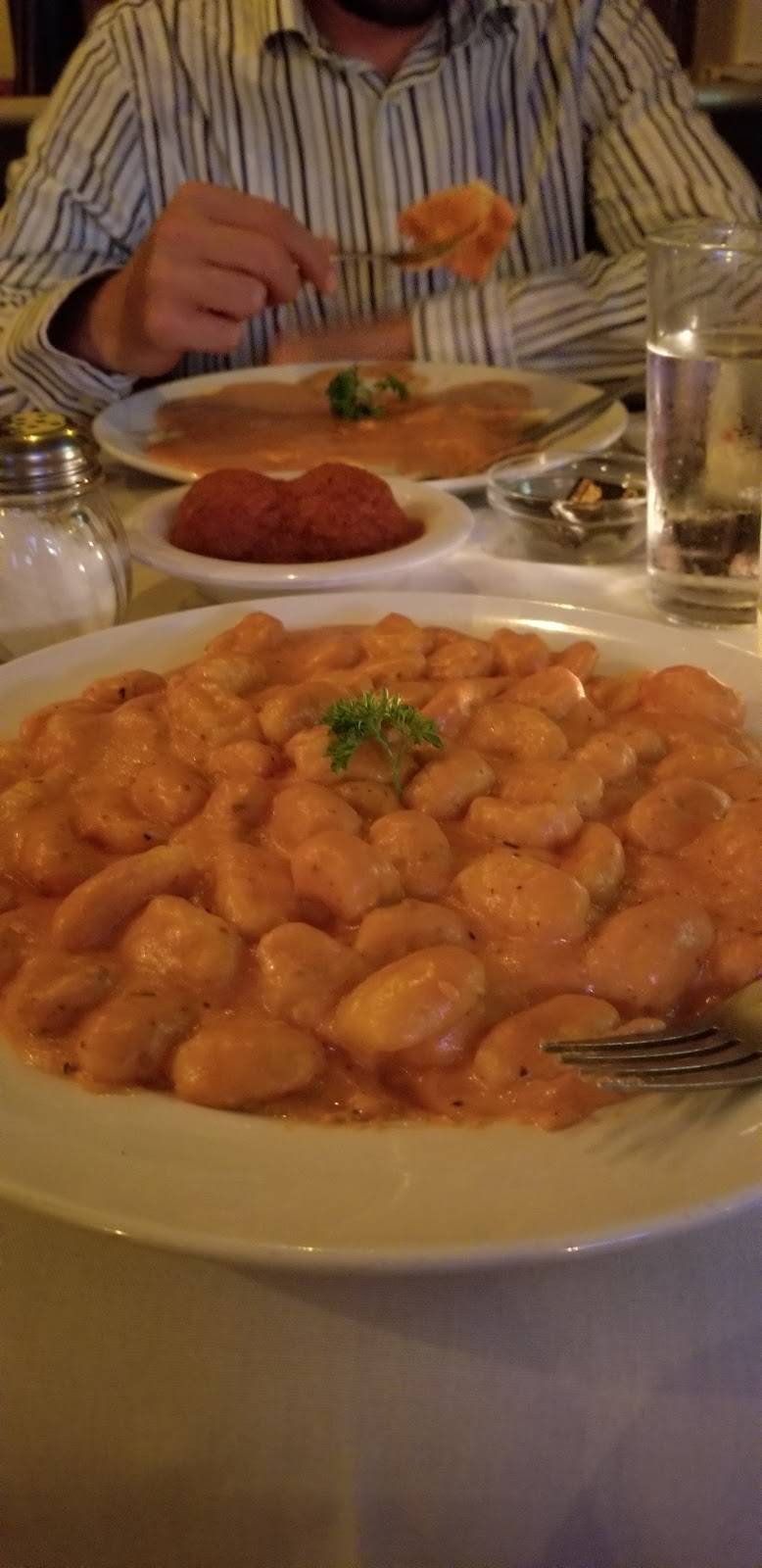 Bona Cucina | restaurant | 66 Sherbrook Blvd, Upper Darby, PA 19082, USA | 6106238811 OR +1 610-623-8811