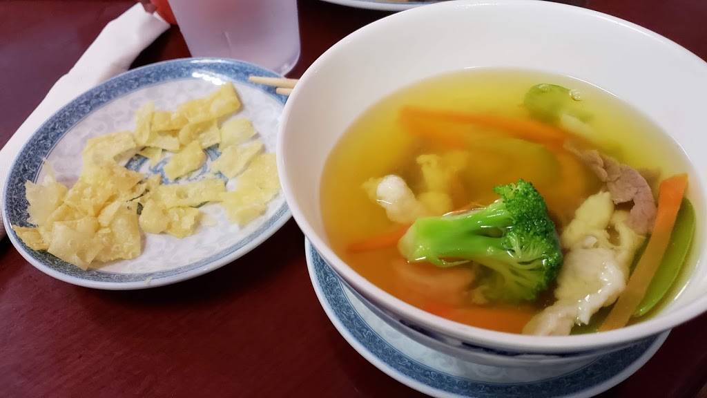 Golden Dragon | restaurant | 114 W Washington St, Paris, TN 38242, USA | 7316443288 OR +1 731-644-3288