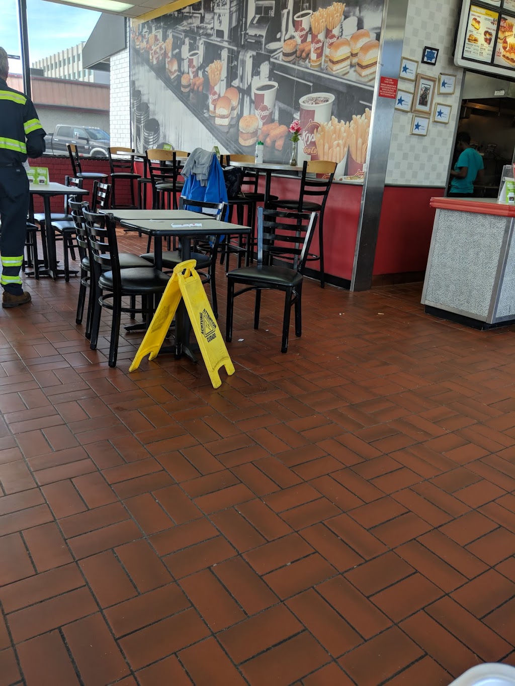 Krystal | meal takeaway | 1706 W Fairfield Dr, Pensacola, FL 32501, USA | 8504328089 OR +1 850-432-8089