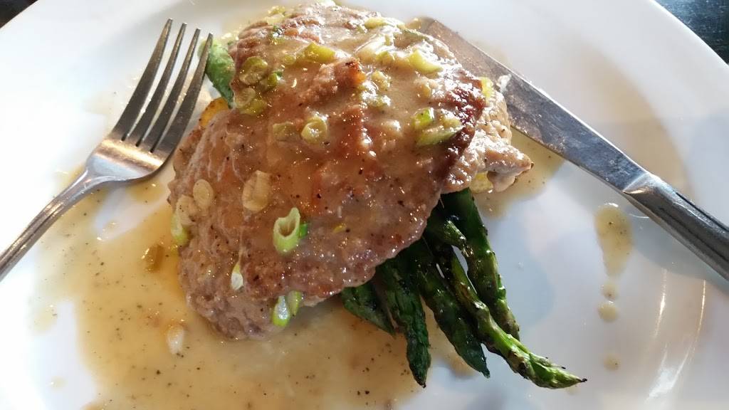 Buca Di Bacco | restaurant | 130 Thomas St, Oakville, ON L6J 3A9, Canada | 9058457396 OR +1 905-845-7396