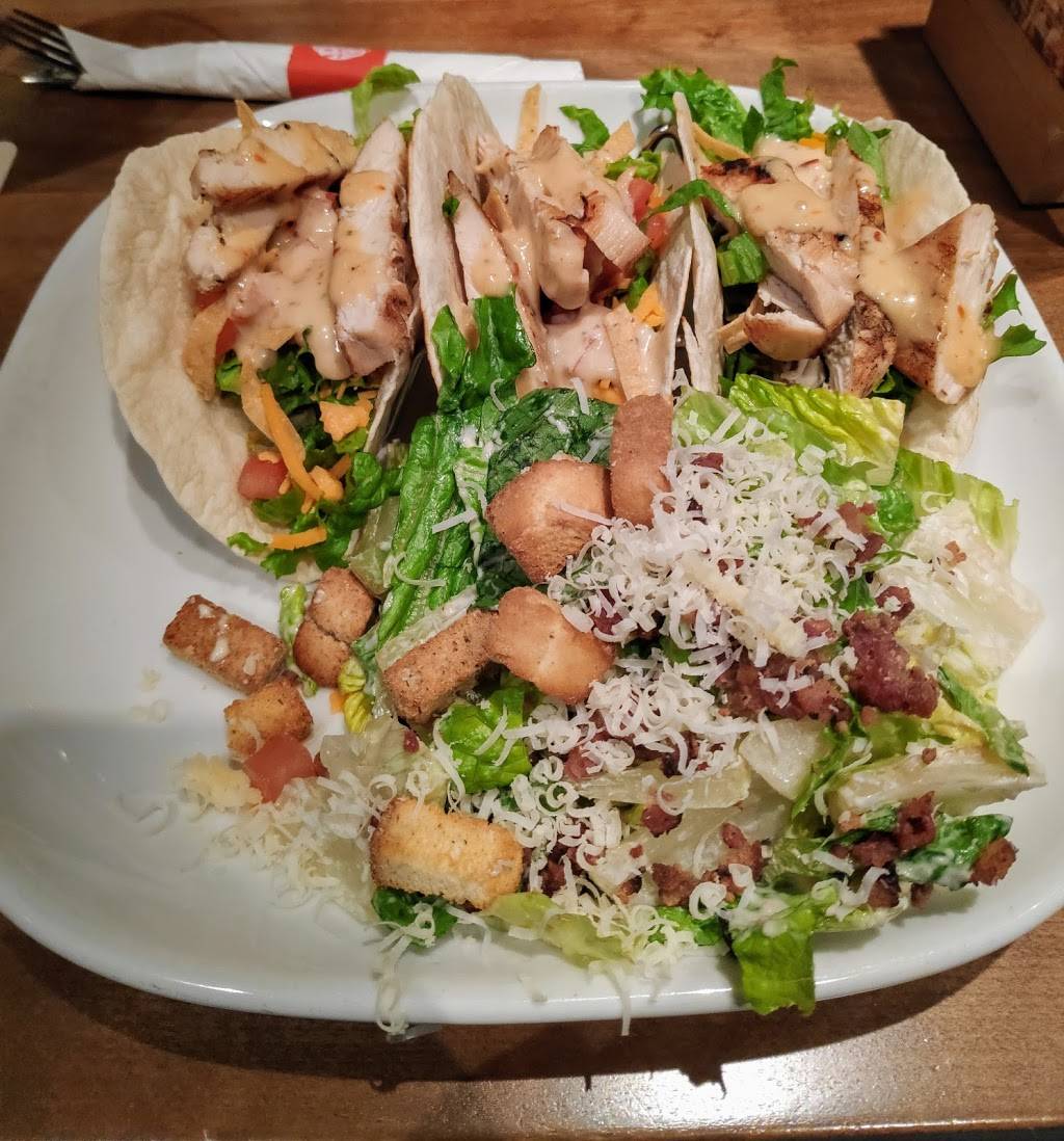 Boston Pizza | restaurant | 3884 Innes Rd, Orléans, ON K1W 1K9, Canada | 6135900881 OR +1 613-590-0881