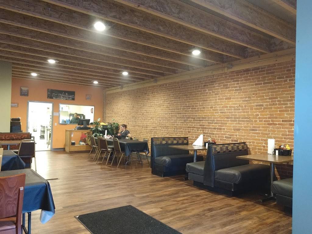 Burgers -N- BBQ Grill | restaurant | 1204 Whitewater Ave, St Charles, MN 55972, USA | 5079328607 OR +1 507-932-8607