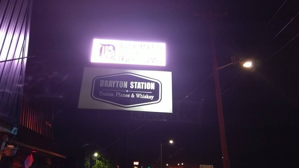Drayton Station | restaurant | 4195 Dixie Hwy, Waterford Twp, MI 48329, USA | 2487421982 OR +1 248-742-1982