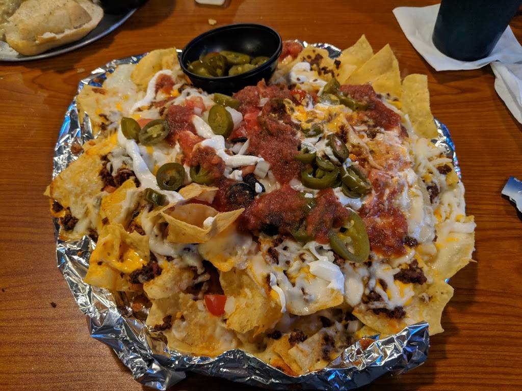 The Warehouse | restaurant | 15835 Center West Hadan Dr, Bennington, NE 68007, USA | 4022383000 OR +1 402-238-3000