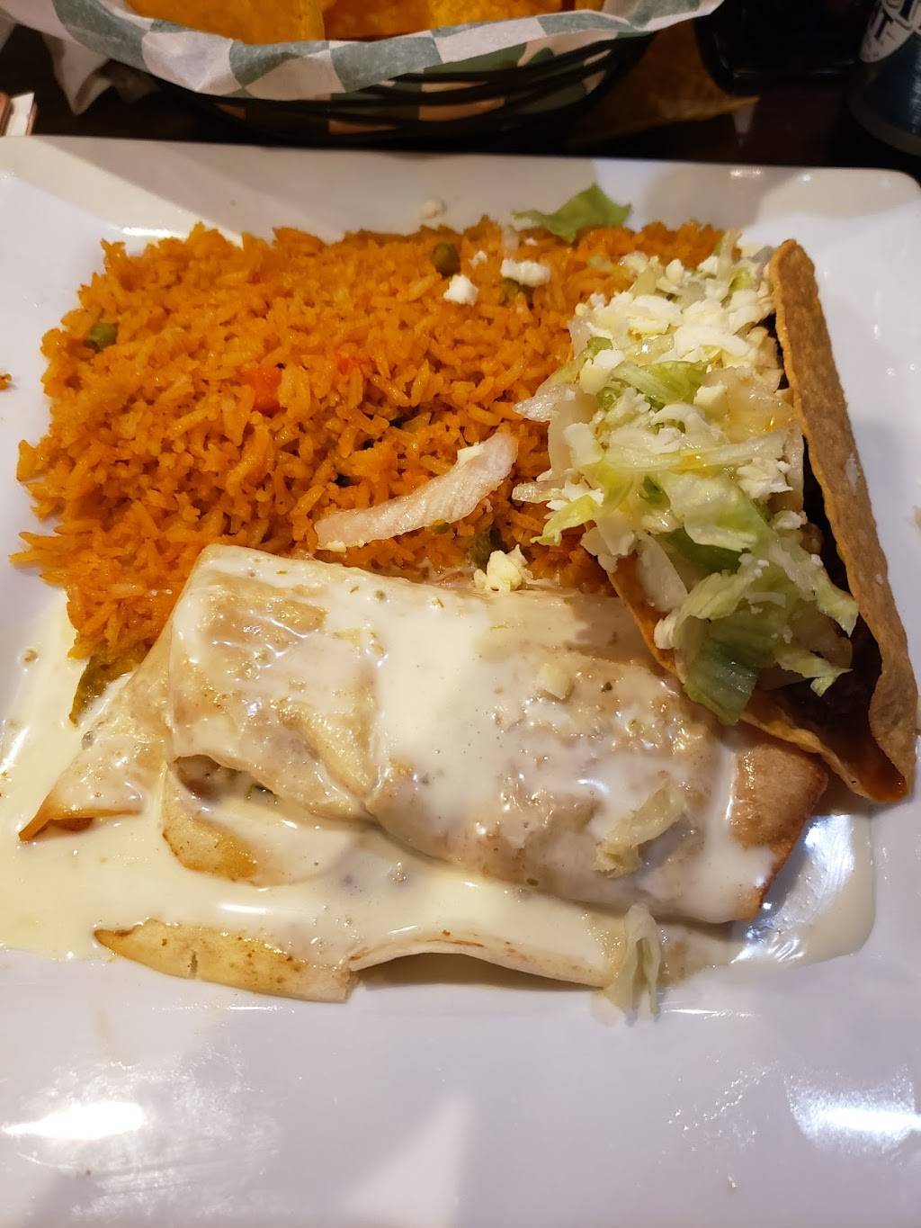 Los Arcos Kitchen & Cantina | restaurant | 7386 Airport View Dr SW, Rochester, MN 55902, USA | 5072060302 OR +1 507-206-0302