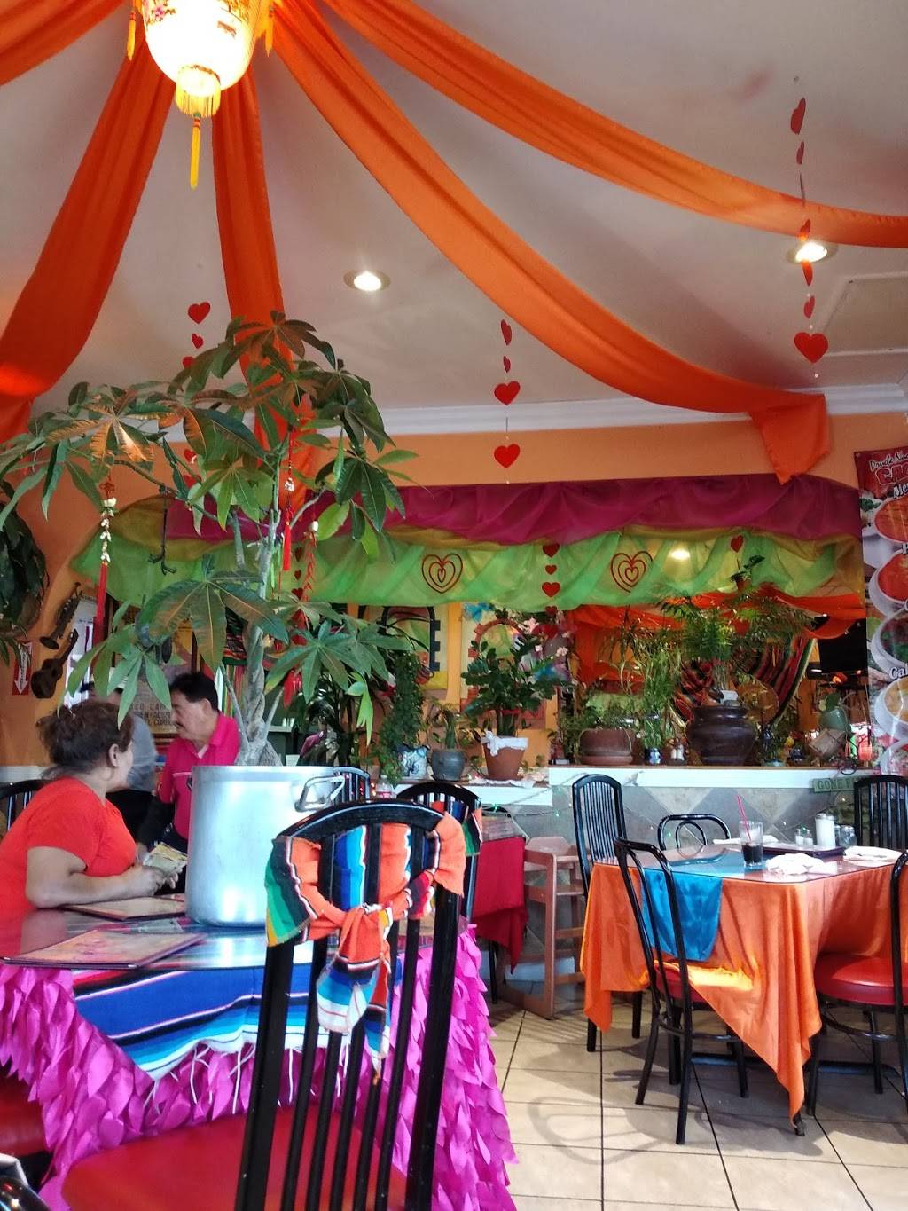 La Casa de Abuelita | restaurant | 3133 San Gabriel Blvd, Rosemead, CA 91770, USA | 6262882707 OR +1 626-288-2707