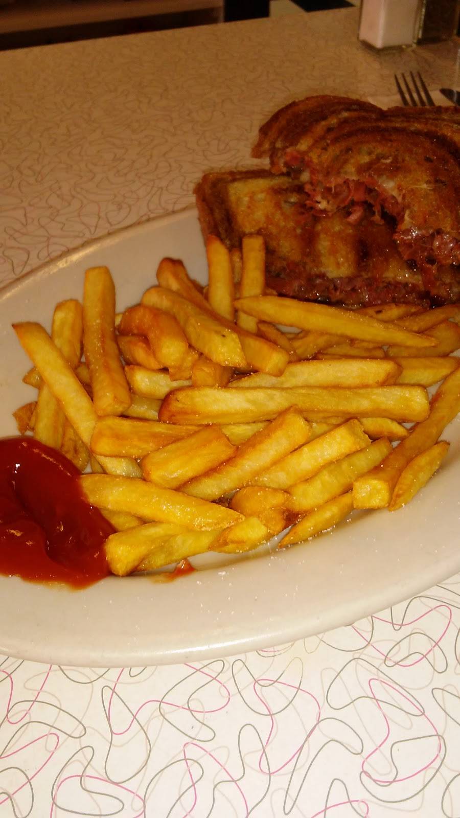 Big Is | restaurant | 578 Main St, Oxford, MA 01540, USA | 5089872224 OR +1 508-987-2224