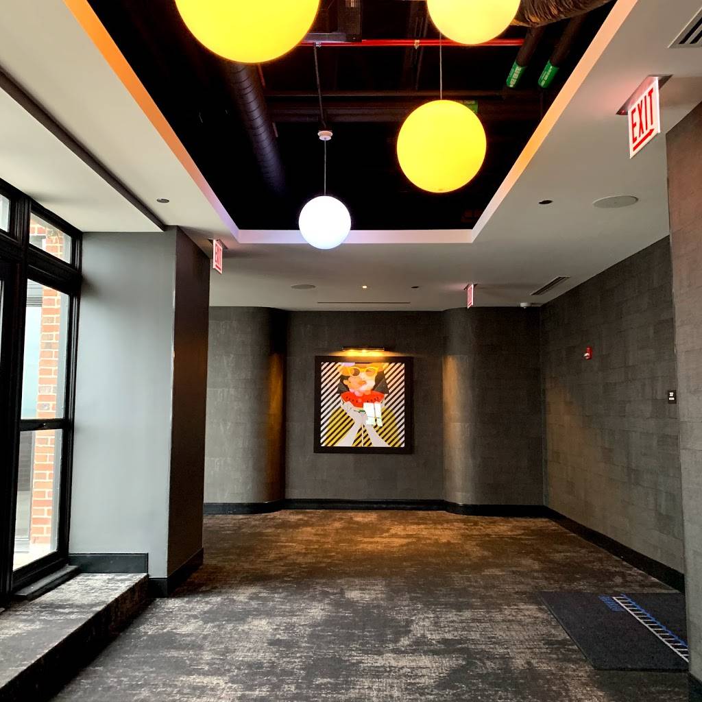 Offshore Rooftop & Bar | restaurant | 1000 E Grand Ave, Chicago, IL 60611, USA | 3125356660 OR +1 312-535-6660