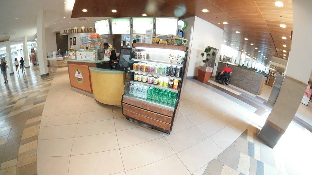 Fresh Healthy Cafe | restaurant | 26300 Cedar Rd, Beachwood, OH 44122, USA | 2162920022 OR +1 216-292-0022