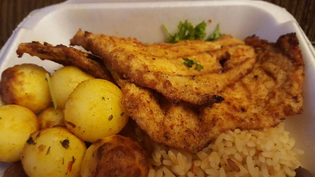 Churrasqueira Red Rooster Portuguese BBQ- bathurst | restaurant | 975 Major MacKenzie Dr W #1, Maple, ON L6A 4P8, Canada | 9054170075 OR +1 905-417-0075