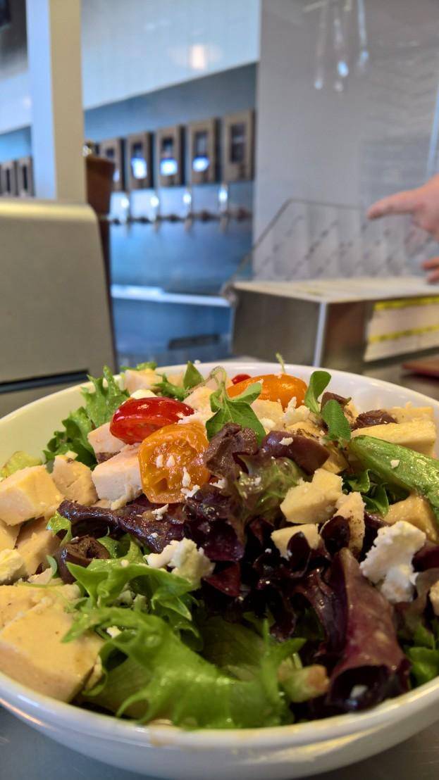 zpizza Tap Room | restaurant | 6601 Folsom Blvd, Sacramento, CA 95819, USA | 9163303973 OR +1 916-330-3973