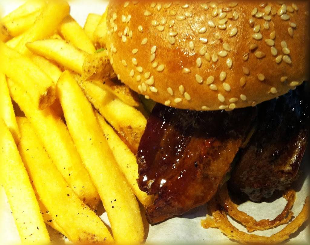 Cross Roads Diner | restaurant | 3105 S Sheridan Rd, Stanton, MI 48888, USA | 9898314494 OR +1 989-831-4494