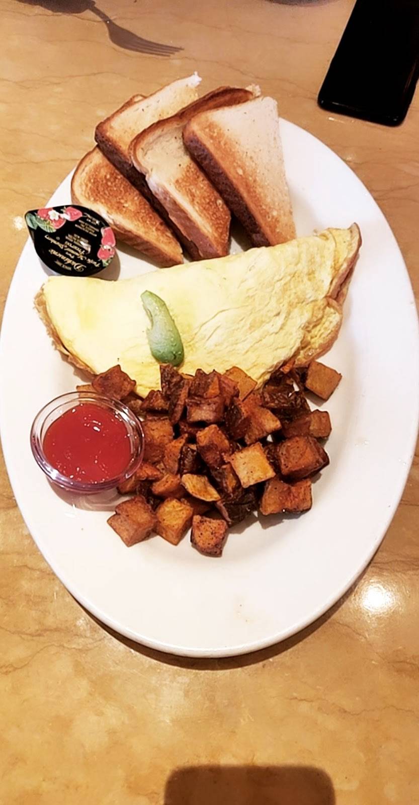 The Cheesecake Factory | restaurant | 925 Blossom Hill Rd, San Jose, CA 95123, USA | 4082256948 OR +1 408-225-6948