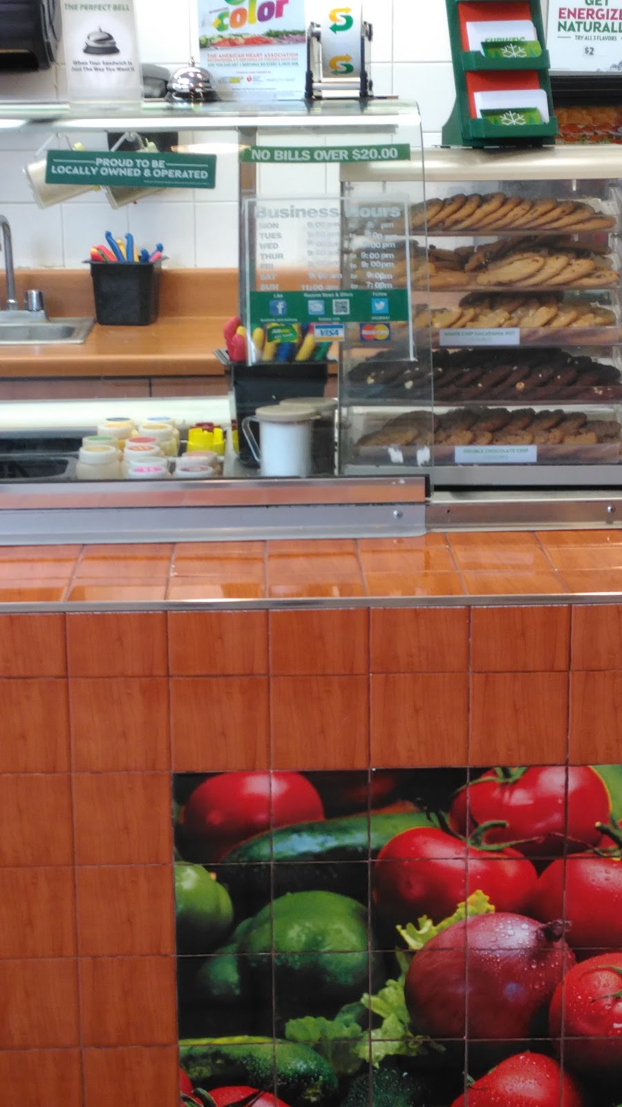 Subway (Rogue Valley Mall) | restaurant | 1600 N Riverside Ave Suite 2070, Medford, OR 97501, USA | 5417349355 OR +1 541-734-9355