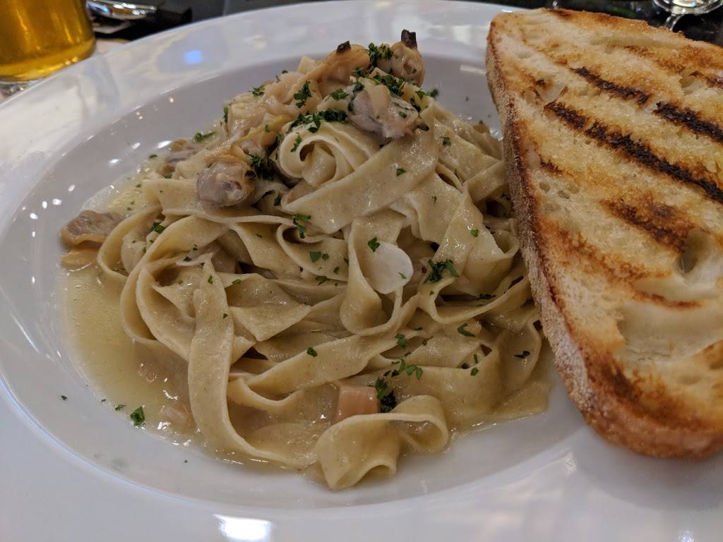 The Rez Grill | restaurant | 5223 N Orient Rd, Tampa, FL 33610, USA | 8136278120 OR +1 813-627-8120