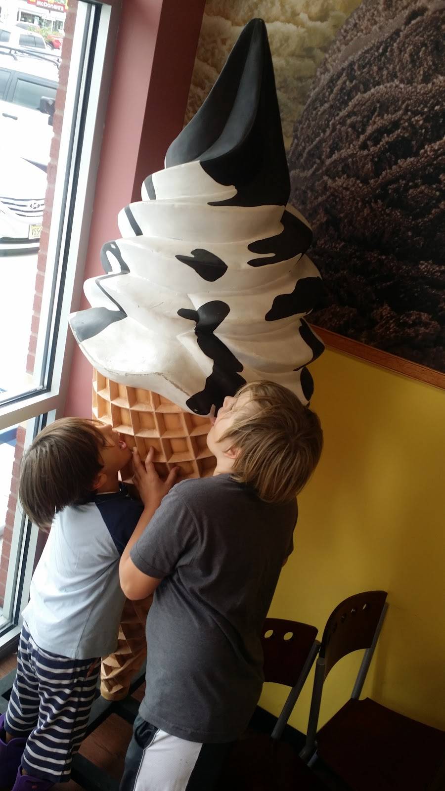 Baskin-Robbins | restaurant | 9717 E 81st St, Tulsa, OK 74133, USA | 9189401999 OR +1 918-940-1999