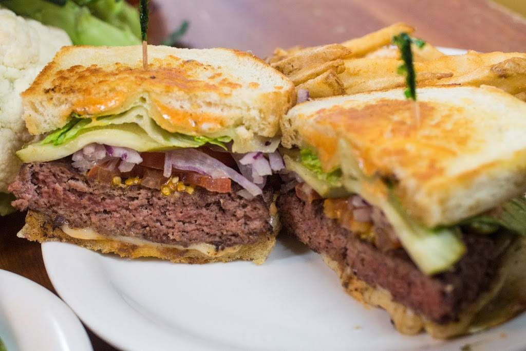 Pinocchios Bar & Grill | restaurant | 4820 Vista Blvd, Sparks, NV 89436, USA | 7756260101 OR +1 775-626-0101