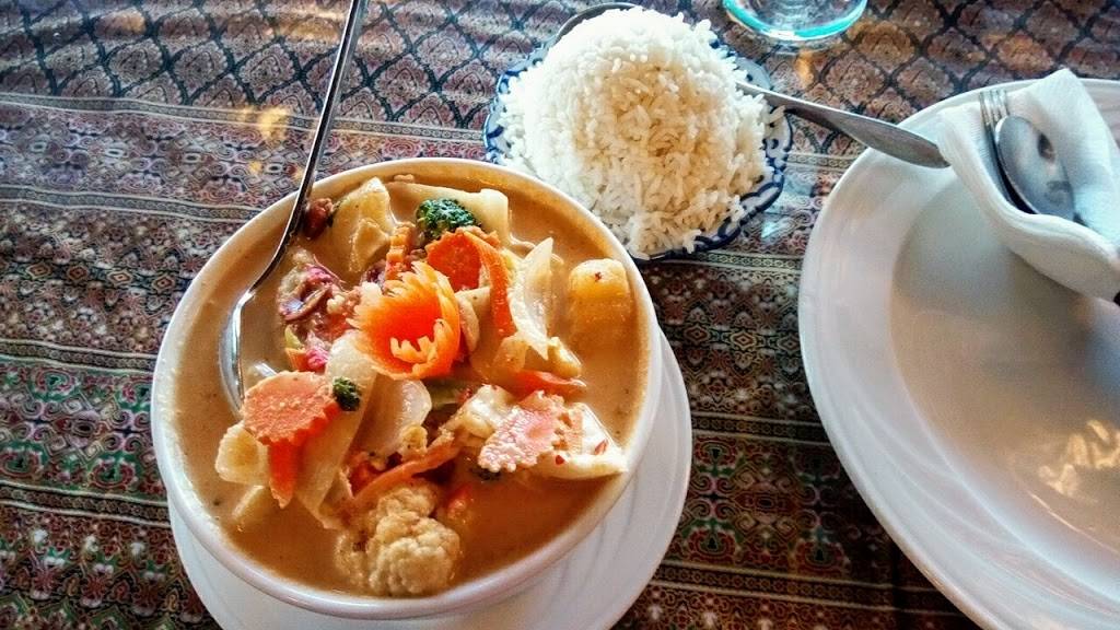 Reign of Thai | restaurant | 12032 N Cave Creek Rd, Phoenix, AZ 85020, USA | 6023289000 OR +1 602-328-9000