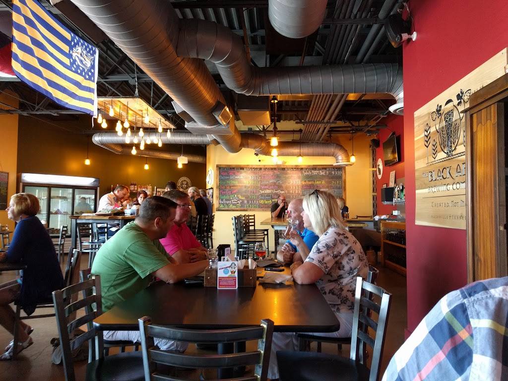 Homegrown Taproom & Marketplace | restaurant | 2720 Old Lebanon Rd, Nashville, TN 37214, USA | 6298889180 OR +1 629-888-9180