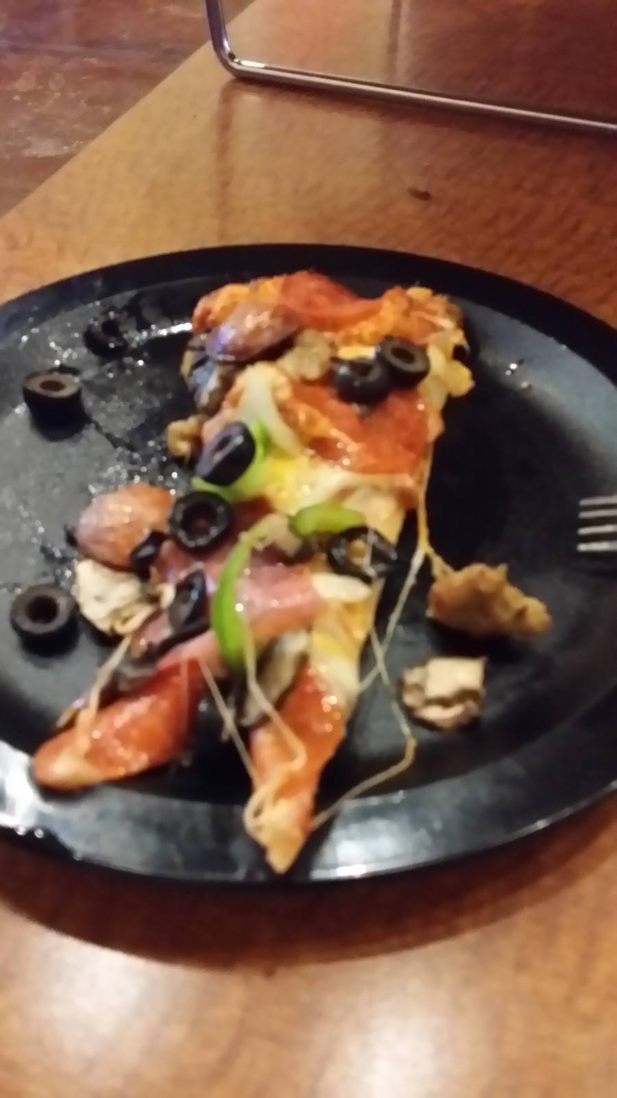 Round Table Pizza | meal delivery | 39202 10th St W, Palmdale, CA 93551, USA | 6612668570 OR +1 661-266-8570