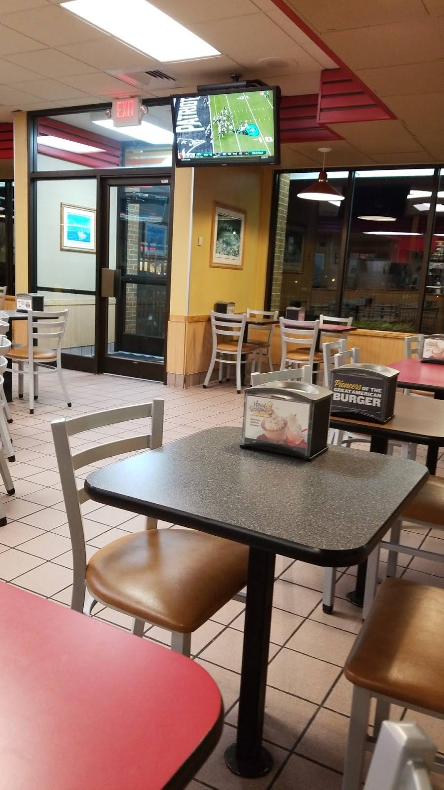 Hardees | restaurant | 50 Greentree Dr, Dover, DE 19904, USA | 3026748335 OR +1 302-674-8335