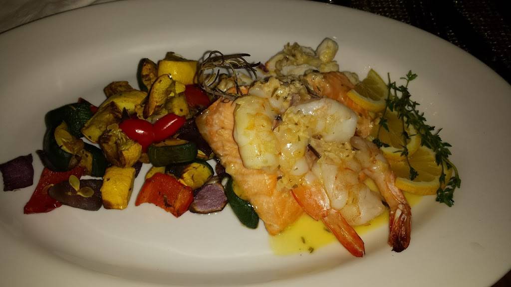 The Stone Hearth & Manor House Kitchen | restaurant | 2627 Old Forest Rd, Lynchburg, VA 24501, USA | 4342772295 OR +1 434-277-2295