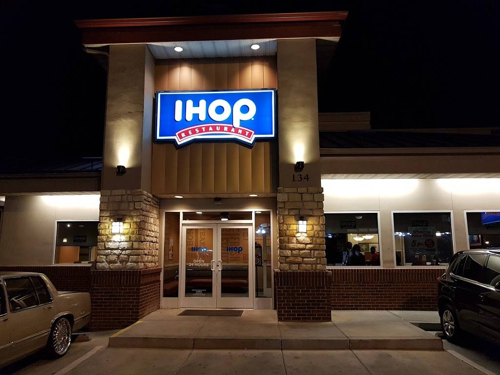 IHOP | bakery | 134 W Woodlawn Rd, Charlotte, NC 28217, USA | 7045236388 OR +1 704-523-6388