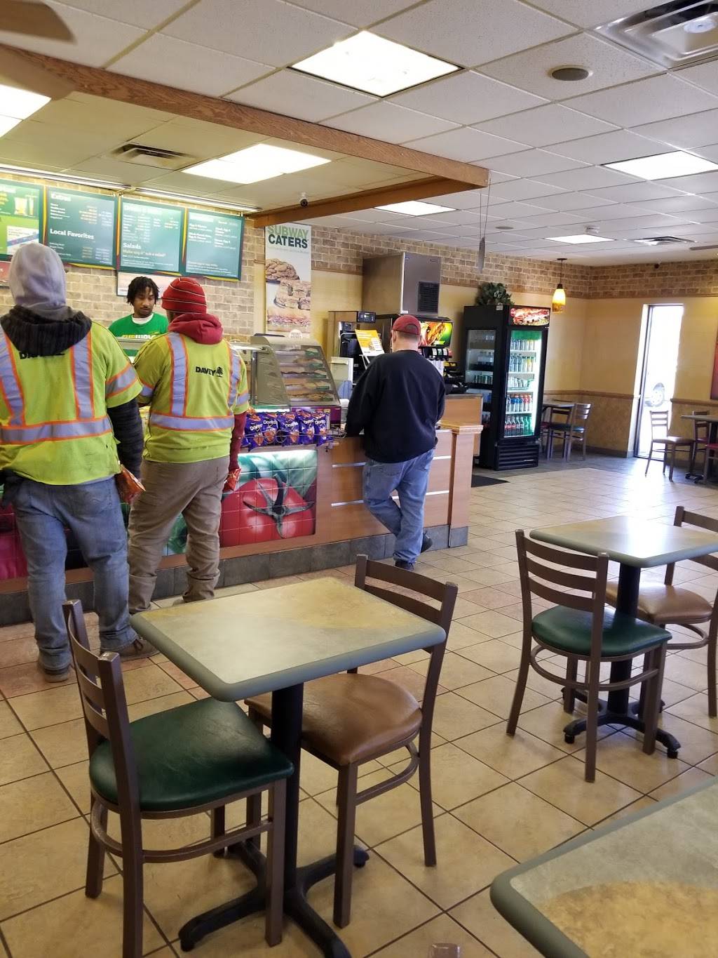 Subway | restaurant | 2122 S Meridian Ave, Oklahoma City, OK 73108, USA | 4056812400 OR +1 405-681-2400