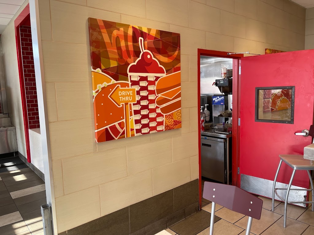 Jack in the Box | restaurant | 190 S Lovekin Blvd, Blythe, CA 92225, USA | 7609223915 OR +1 760-922-3915