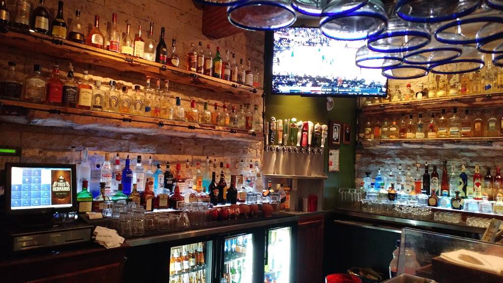 Los Tres Hermanos Restaurant | restaurant | 1049 San Fernando Rd, San Fernando, CA 91340, USA | 8188374600 OR +1 818-837-4600