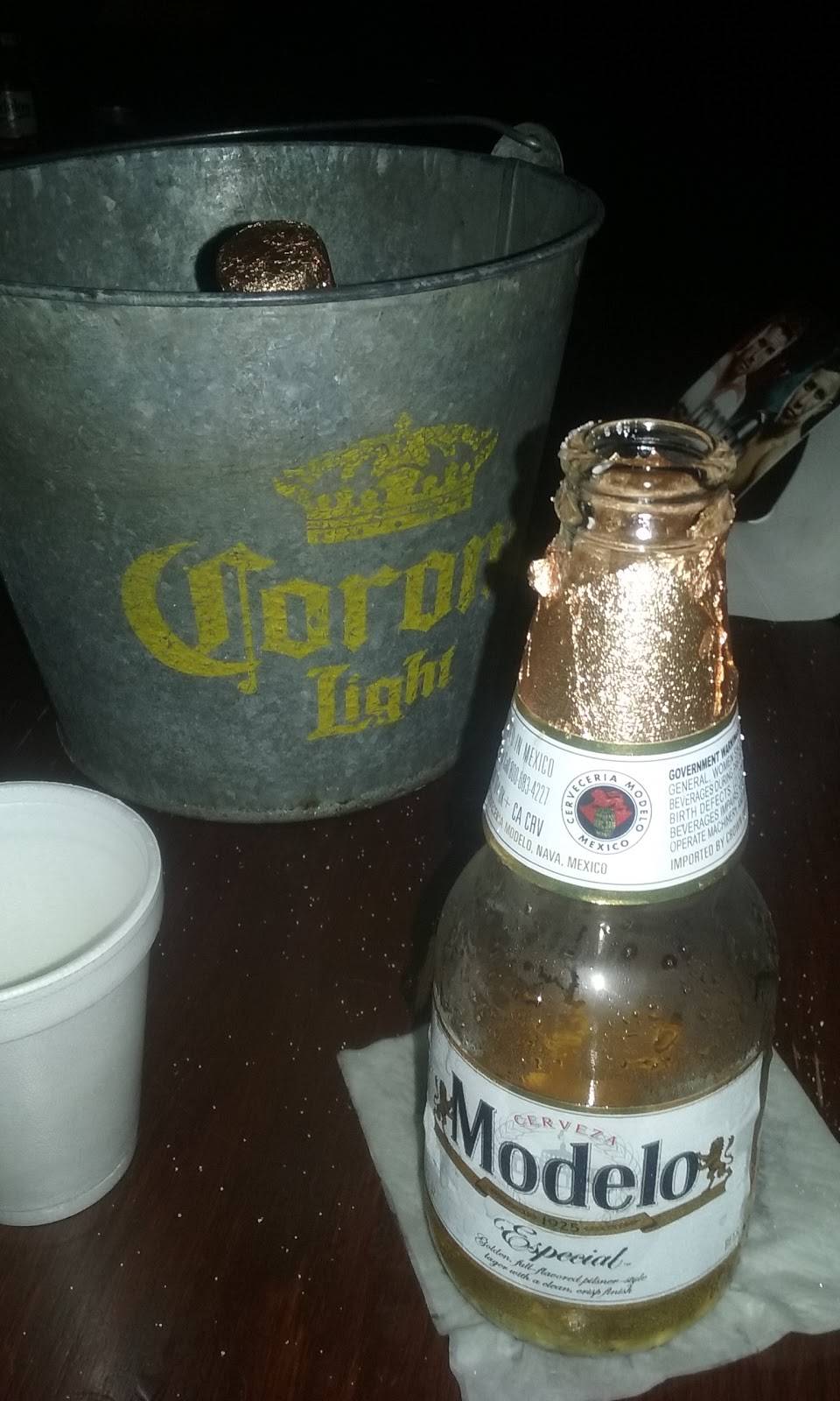 Marinero Restaurant + Bar | restaurant | 2916 W Irving Park Rd, Chicago, IL 60618, USA | 7735888913 OR +1 773-588-8913