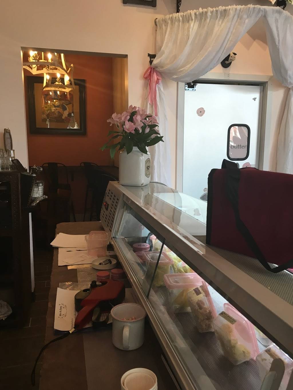Bella La Crema, Bistro, Butter Bar & Market | restaurant | 405 Main Street Unit B #2528, Lyons, CO 80540, USA | 3038238666 OR +1 303-823-8666