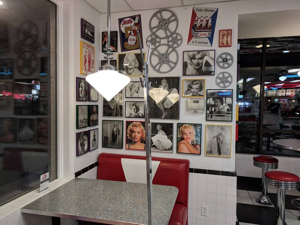 Spangles | restaurant | 6120 E 21st St N, Wichita, KS 67208, USA | 3166824332 OR +1 316-682-4332