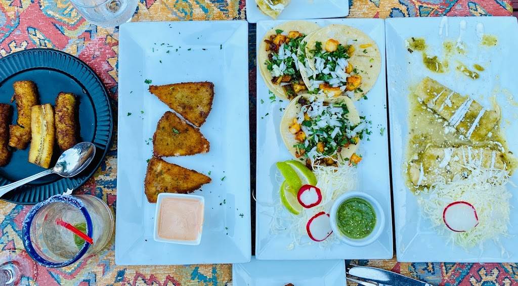 El Mariachi Tapas | restaurant | 271 Lark St, Albany, NY 12210, USA | 5184652568 OR +1 518-465-2568