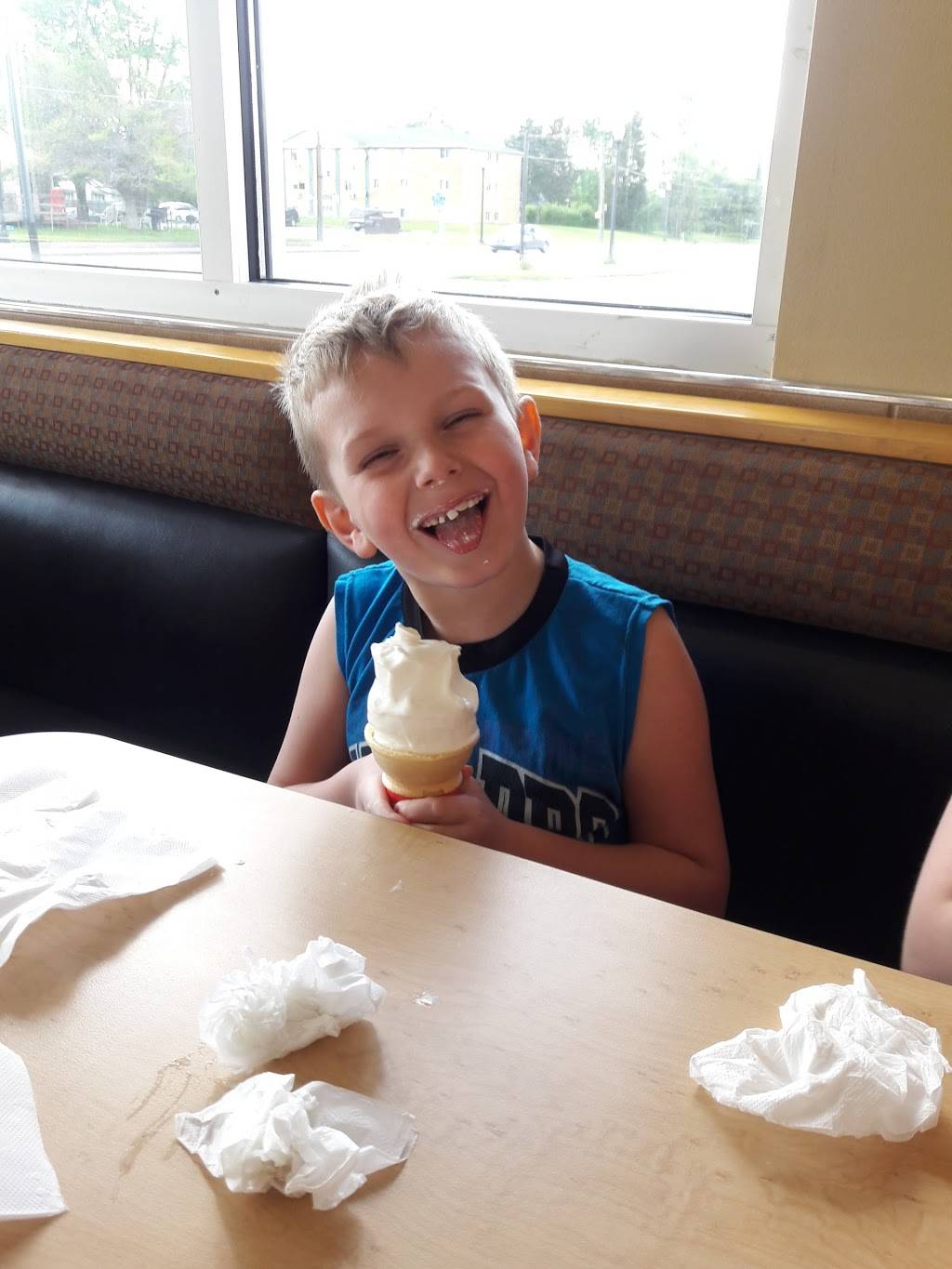 Dairy Queen Grill & Chill | restaurant | 4815 N Franklin Rd, Lawrence, IN 46226, USA | 3175451710 OR +1 317-545-1710