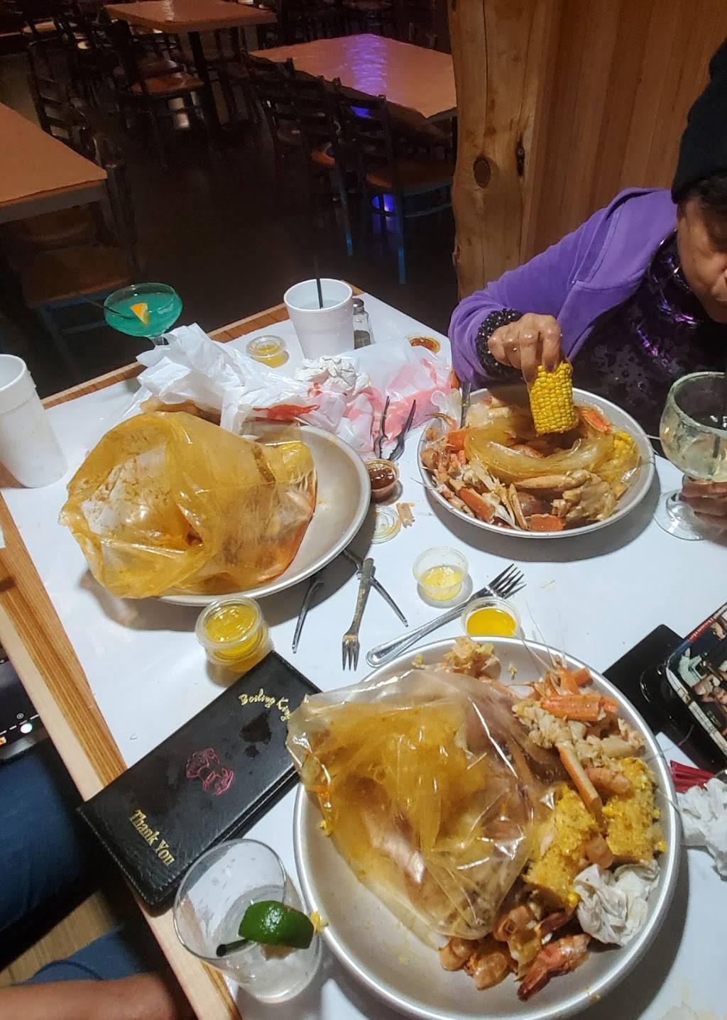 Boiling King Crab | restaurant | 3136 State Hwy 161 Ste 200, Grand Prairie, TX 75052, USA | 9726393059 OR +1 972-639-3059