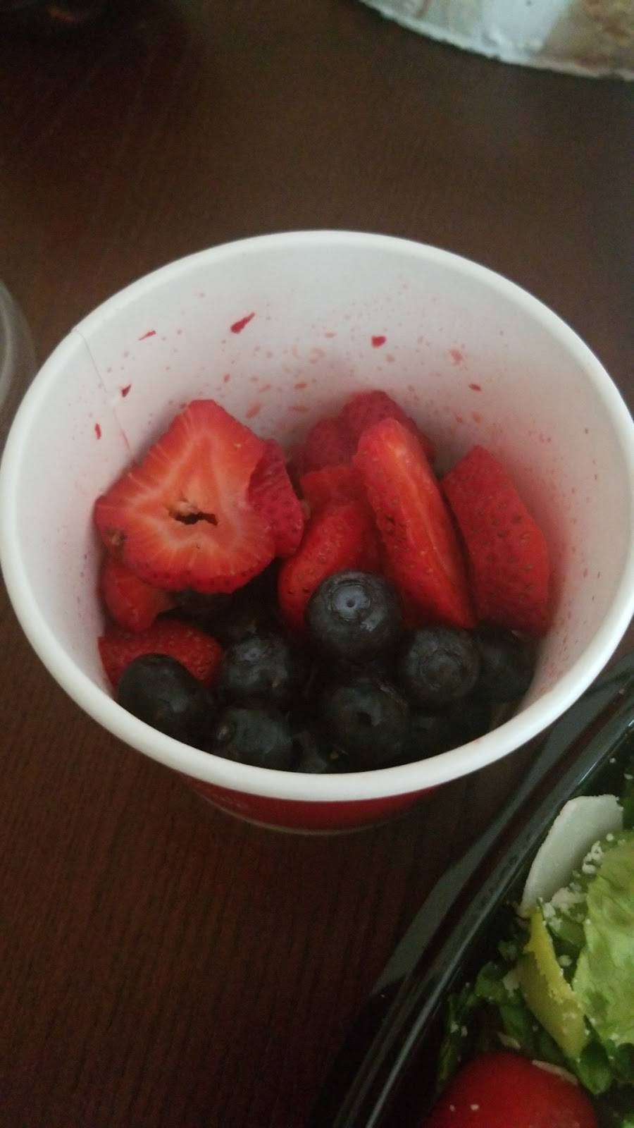 Wendys | restaurant | 702 Southbridge St, Worcester, MA 01610, USA | 5087551476 OR +1 508-755-1476