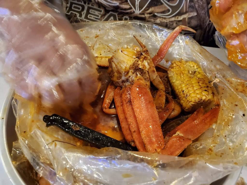 Red Hook Seafood | restaurant | 6759 Northwest Loop 410, San Antonio, TX 78238, USA | 2105921017 OR +1 210-592-1017