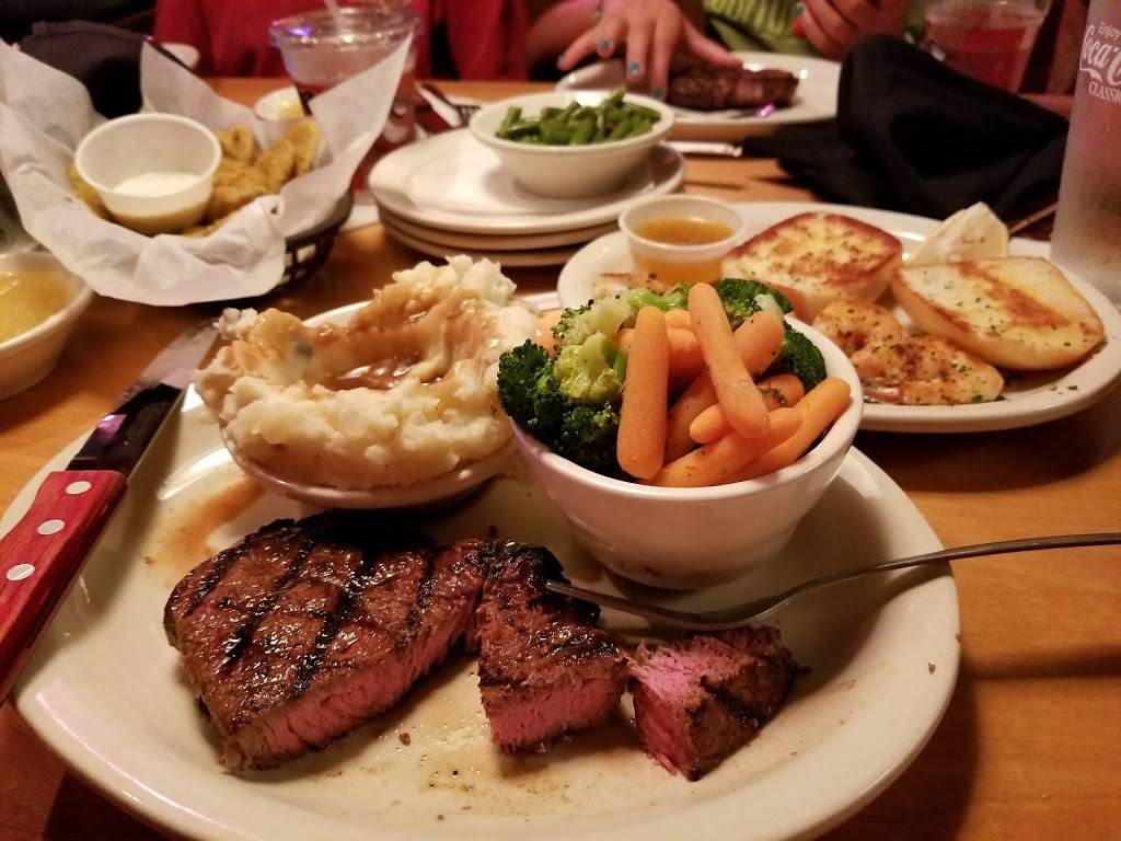 Texas Roadhouse | restaurant | 2817 S Interstate 35, Denton, TX 76205, USA | 9402437427 OR +1 940-243-7427
