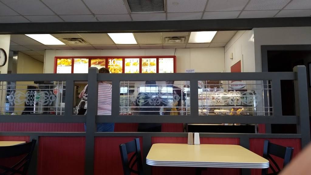 Lees Famous Recipe Chicken | restaurant | 322 E State St, Fremont, OH 43420, USA | 4193349610 OR +1 419-334-9610