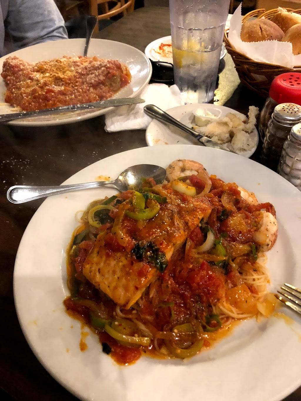 Primas Pasta and Pizza | restaurant | 6108 S Hulen St, Fort Worth, TX 76133, USA | 8172637711 OR +1 817-263-7711